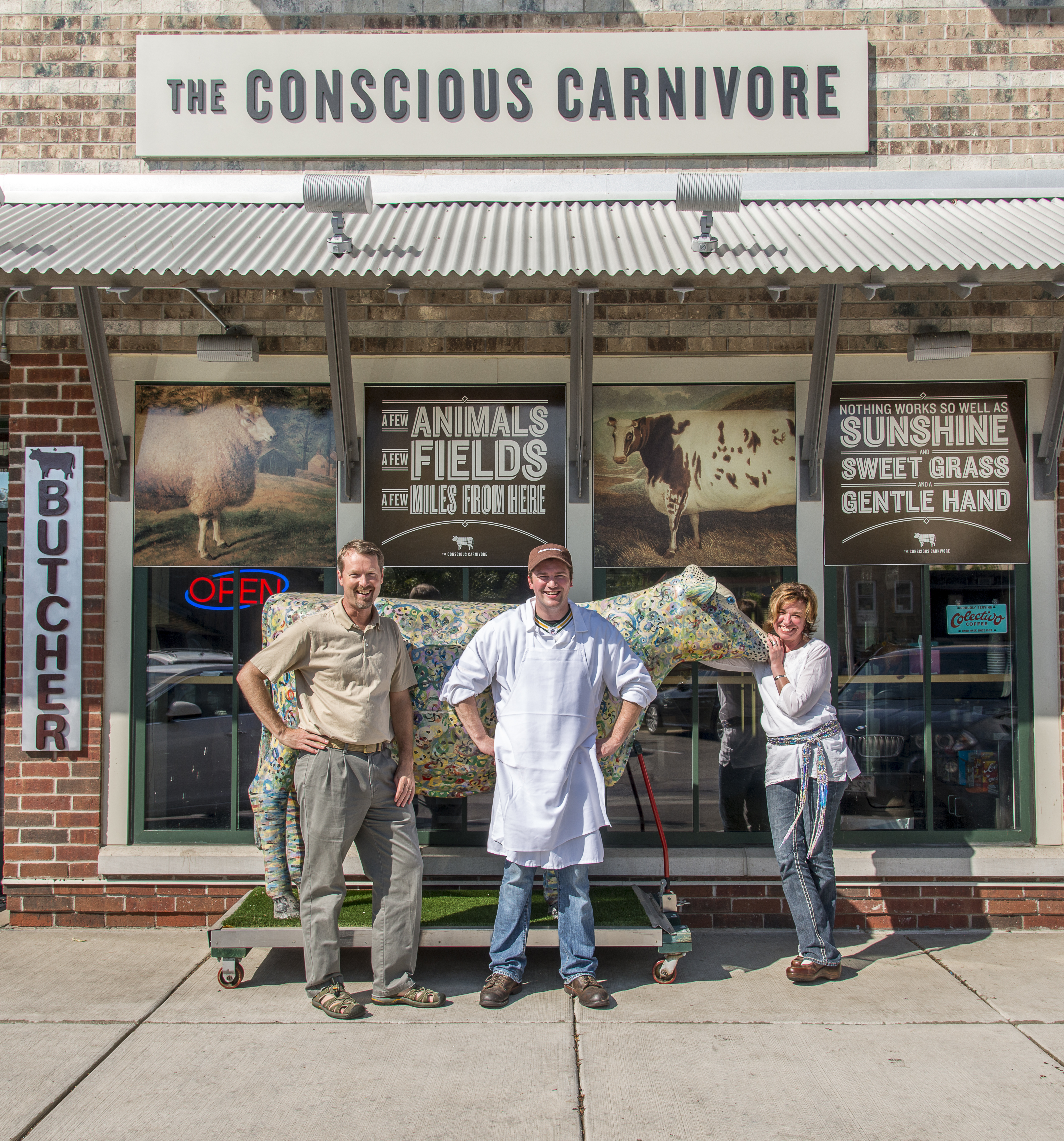 Bartlett Durand, Dave Gathy and Rhonda Goehl in front of the Conscious Carnivore shop. Photo by Thomas Kirchen