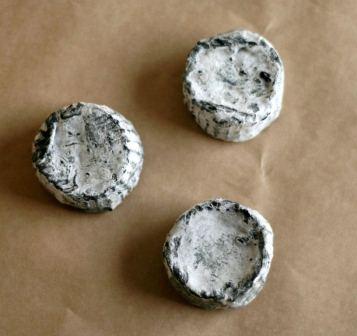 Don’t be misled by Nuage Noir’s age, this little gem is dark and funky.